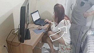 Young girl alone at home receives the horny maintenance man! "Hidden camera" - ah-me.com