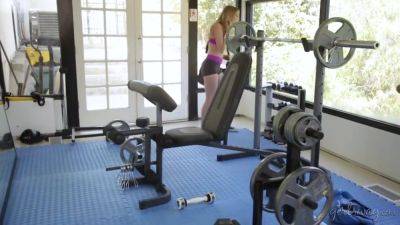 She Cant Help It - hotmovs.com