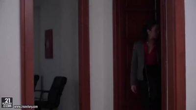 Jenny Sapphire And Geni Juice In Fantasstic Dp 8 - hotmovs.com