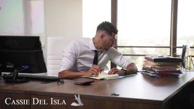 Alex Jones - Cassie Del Isla's wet pussy waits for Alex Jones' big dick on Labor Day - sexu.com - France