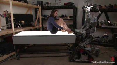 Fuckingmachines Member And Hot School Girl - Isobel Wren - Kink - hotmovs.com