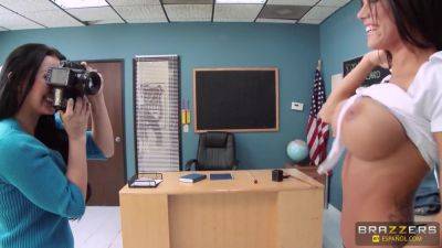 Juramento De Lealtad A Los Escotes With Mick Blue, Peta Jensen - Brazzers - hotmovs.com