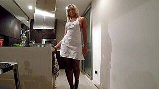 Briana Bounce - Me encanta limpiar la casa desnuda el problema es que siempre terminan follandome el video de la follada solo aqui роrnolab.net - ah-me.com