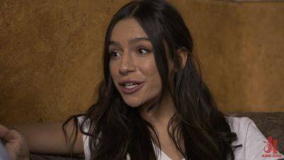 Tainted Love, Episode 1: The Switch - Kink - hotmovs.com