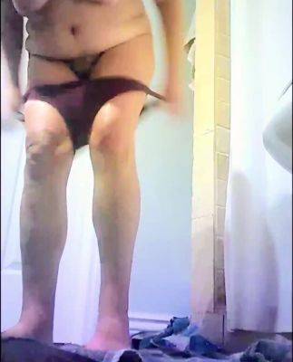 Chubby wife bathroom routine - voyeurhit.com