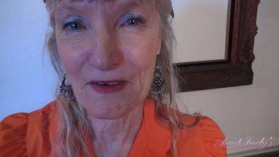 Diane is Your Sexy New Secretary - hotmovs.com