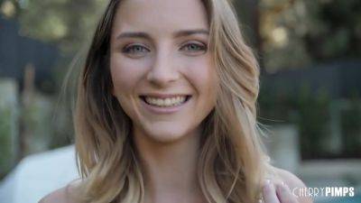 Stunning Blue Eyes - hotmovs.com