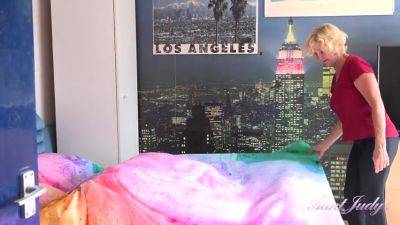 Auntie Molly Jerk Off Instruction - hotmovs.com