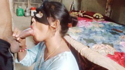 Indian College Girl Kissed The Ground - desi-porntube.com - India