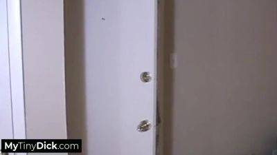 Brunette Babe And Vicci Valencorte - A Hot Savoring His Small Dick - hotmovs.com