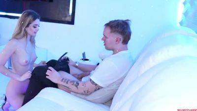 Molly Little - Molly Little - Stepsisters Irresistible Seductions (2160) Upee - videomanysex.com