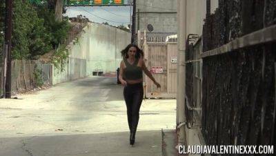 Claudia Valentine Fucks A Bounty Hunter Clip#1 - hotmovs.com