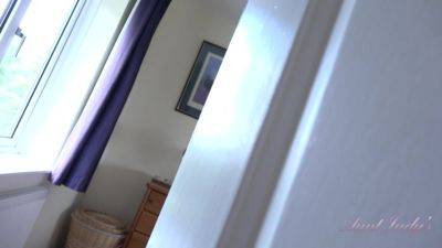 Your Landlady Red Caught You Spying on Her Getting Ready - hotmovs.com