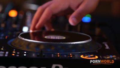 Nightclub Adventures Chapter 1: Blonde Hotties Emily Belle And Vera Jarw Share A Glass Dildo GP3065 - hotmovs.com