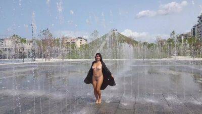 Hot Milf Flashes Tits And Pussy On Public - hclips.com