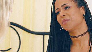 Casey Calvert - Kira Noir - Mackenzie Moss - Lesbian director showing porn actresses how it is done - ah-me.com