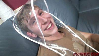 Danny Wylde - Wild Sex with Nerdy Danny Wylde and Hot MILF Alana Evans - Big Tits Blowjob Facial - veryfreeporn.com - Britain