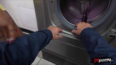 I'm just gonna fuck you right here! - hotmovs.com