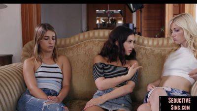 Cutie blonde lez facesitting on her GF - hotmovs.com