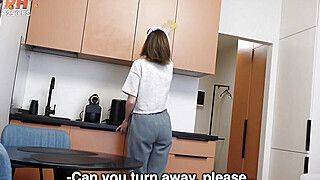 The maid at the hotel took all my clothes, I was naked! - ah-me.com