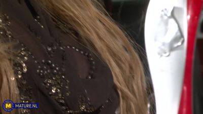 When You Come At This Clubhouse Milf Barista Stacey Saran Makes Sure That You Really Come Here - hotmovs.com