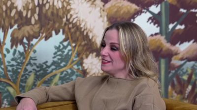 Alrox knows how to surround himself... - Jacquie et Michel TV - hotmovs.com - France