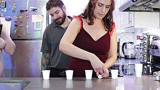 Alisha Adams - Салюты на Новый Год c Яей, Алишшей и Марко - ah-me.com