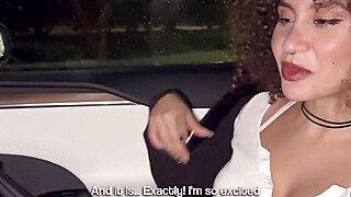 GIOVANE TROIA ha voglia di cazzo, SUO MARITO cuck LA FA SCOPARE CON UNO SCONOSCIUTO in auto! - ah-me.com