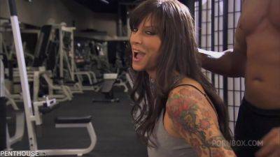 Naughty Sweaty Workout at the Gym - hotmovs.com - Usa