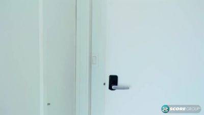 Loves Everything Big - Zoey Foxx - hotmovs.com