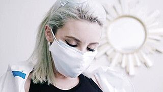 Lola Fae - A pandemic will not stop the two lovers - ah-me.com