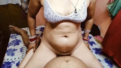 Madhu Neelam Bhabhi Fucking Boyfriend - Desi Housewife Cheating on Husband with Friend - veryfreeporn.com - India