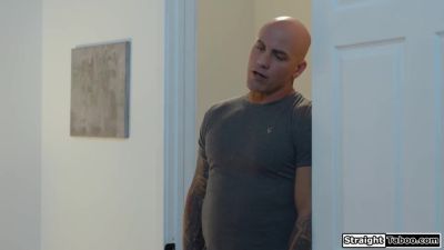 Stepdad makes it quite clear hes gonna fuck his stepdaughter - hotmovs.com