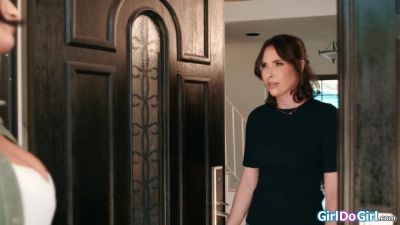 Why dont you shut up and lick my pussy - hotmovs.com