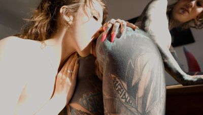 Eden Ivy - Tattooed Lesbian Anal Gape and Squirting with Big Toy - Anuskatzz & Eden Ivy Hardcore Play - veryfreeporn.com - Britain