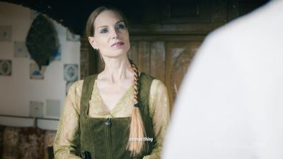 No One Knows Her Secret - hotmovs.com