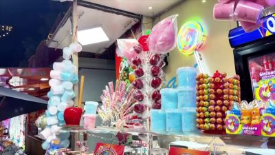 Sienna discovers voyeurism with Pam... - Jacquie et Michel TV - hotmovs.com - France