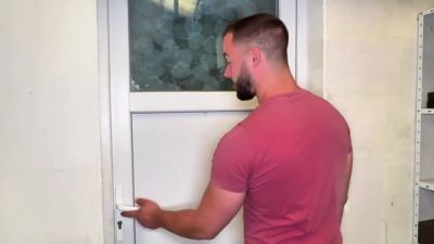 Alva discovers the clairvoyant talents of the surprising Amy… - Jacquie et Michel TV - hotmovs.com