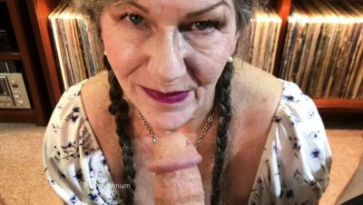 Stepmom Seduces Stepson For POV Blowjob & Facial Cumshot - Cum Addicted MILF - veryfreeporn.com - Britain - Usa