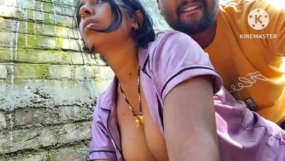Permi Pooja Hot Bhabhi Outdoor Sex - Desi Aunty Morning Boobs Sucking Young Boy in Jungle - porntry.com - India