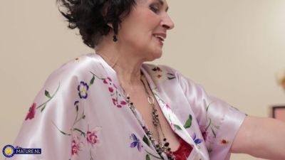 Mini Schwarz Is A Horny Facesitting Granny That Wants Her Stepgrandson's Hard Cock In Her - hotmovs.com