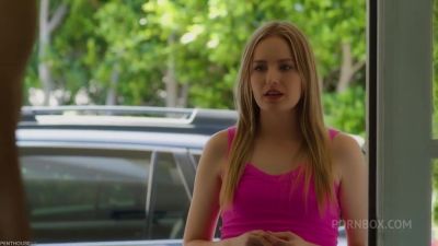 Babysitter Scarlett Saige Goes Nudist - hotmovs.com - Usa