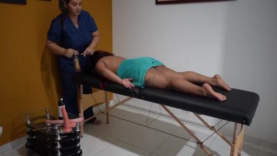 Horny Masseuse Sucks My Pussy - hotmovs.com