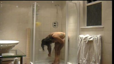 Homemade Shower MMS Video - DesiPapa - hotmovs.com - India