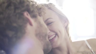 Cunnilingus And Fellatio In The Shower With Alexa Grace - hotmovs.com