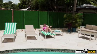 Big Dick And Tiny Pussy - hotmovs.com