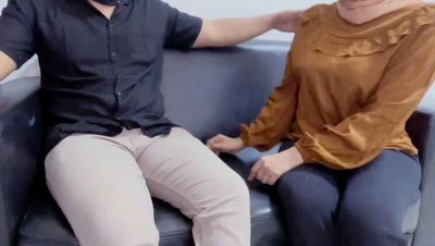 Indonesian Hijab Office Drama: Nadalyne Fucks Manager on Sofa for Salary Raise - Homemade Creampie - xxxfiles.com - Indonesia