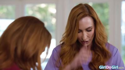 Its not working Im still turned on by my busty milf mominlaw - hotmovs.com - Britain