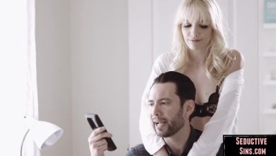 Lingerie blondie gets cuntpounded - hotmovs.com - Russia