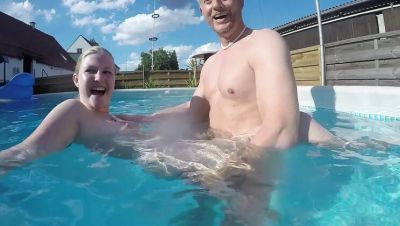 Julia's Pool Party Sex - Big Natural Tits Underwater Fuck - veryfreeporn.com - Germany